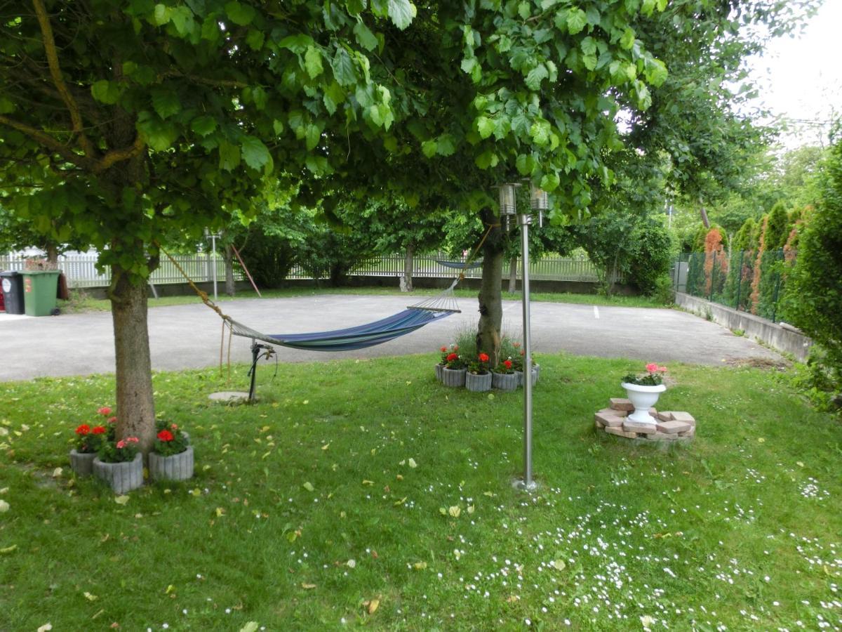 Ferienwohnung In Lobau Viena Exterior foto